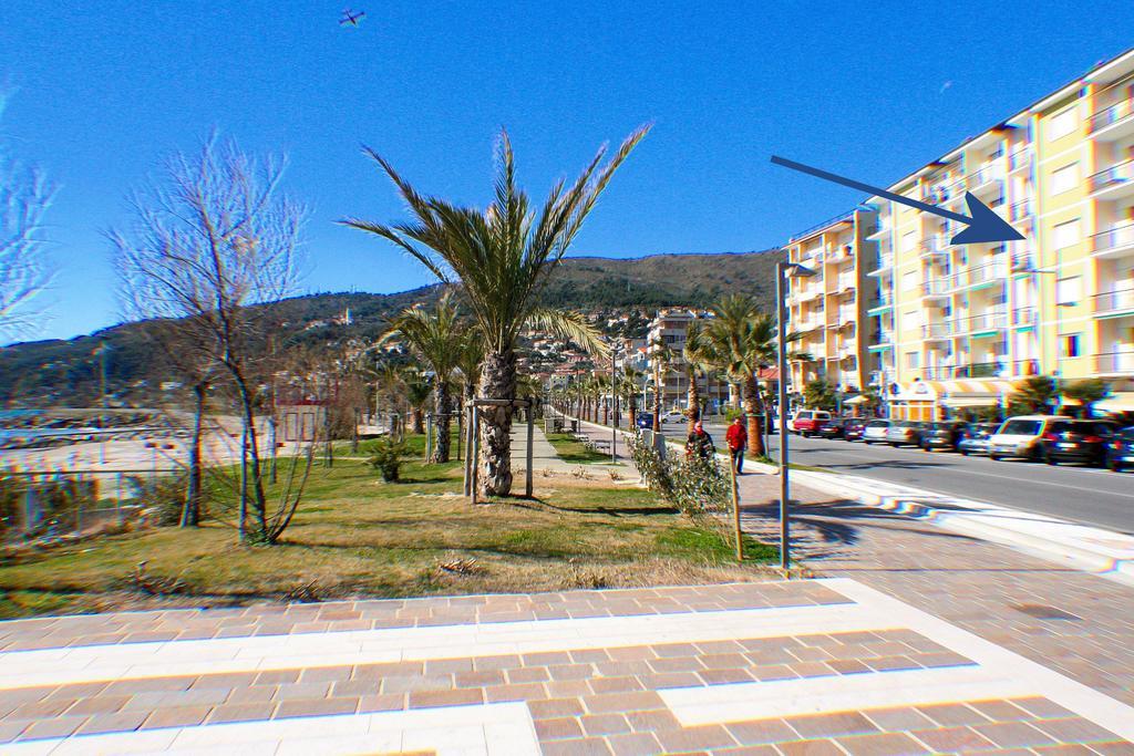 Appartamento Frontemare Andora Exterior photo
